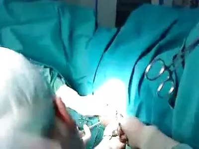 感觉她圆圆的大乳房