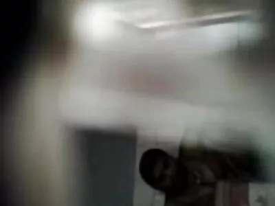 琳达和切伦在视频中