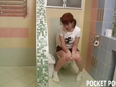 中指在我紧的阴户上
