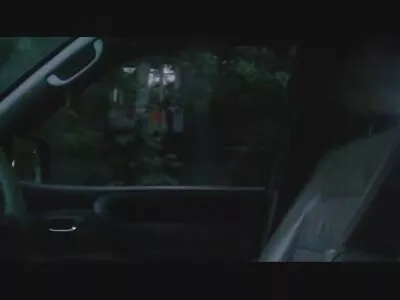 红发业余荡妇玩弄她的洞